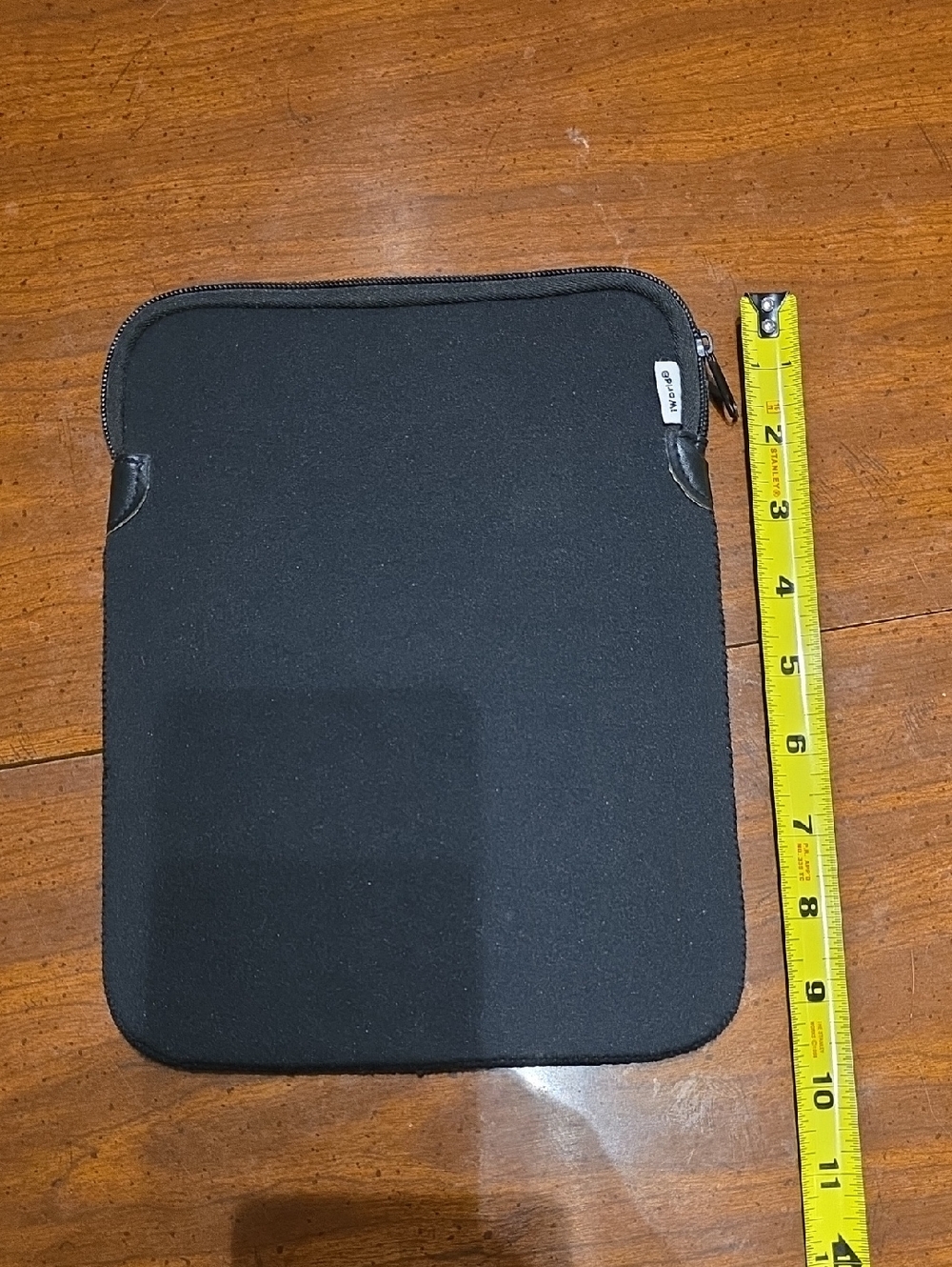 iWorld Neoprene Black Tablet Sleeve with Zipper